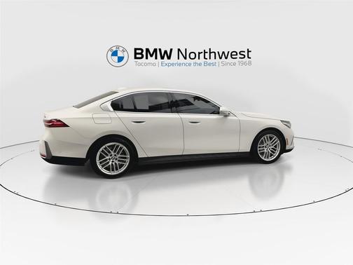 2024 BMW 540 i xDrive