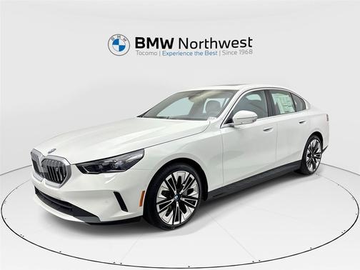 Alpine White 2026 BMW i5 xDrive40
