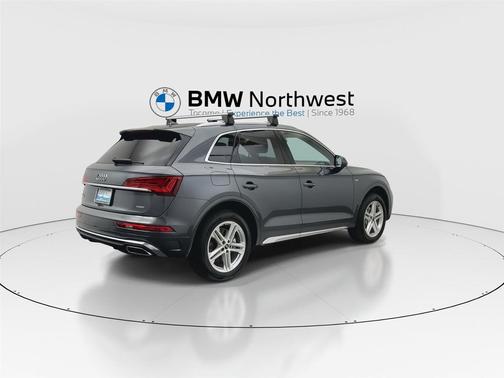 Daytona Gray Pearl Effect 2023 Audi Q5 55 S line Premium Plus