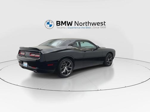 2017 Dodge Challenger SXT