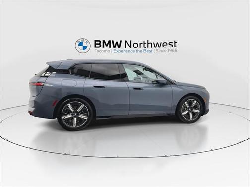 2026 BMW iX xDrive45