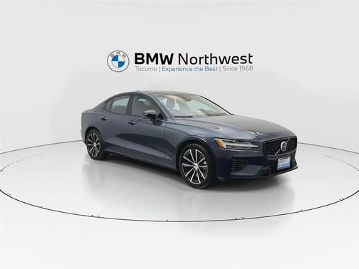 2023 Volvo S60 Recharge Plug-In Hybrid T8 Plus Dark Theme