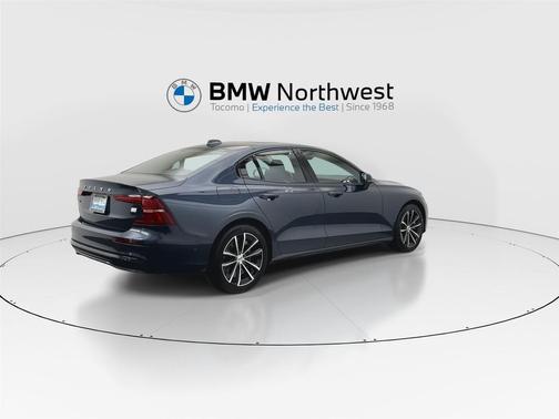 2023 Volvo S60 Recharge Plug-In Hybrid T8 Plus Dark Theme