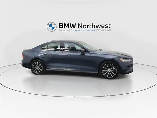2023 Volvo S60 Recharge Plug-In Hybrid T8 Plus Dark Theme