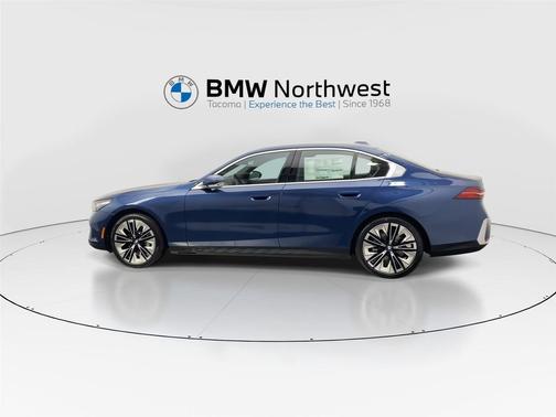 2025 BMW 530 i xDrive