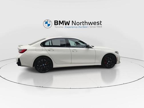 2025 BMW 330 i xDrive