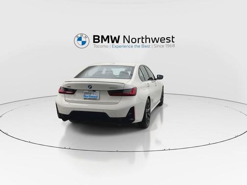 2025 BMW 330 i xDrive