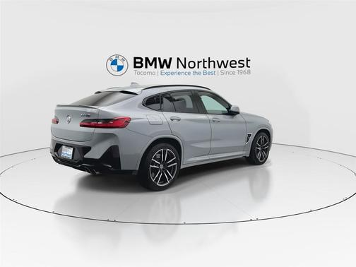 2022 BMW X4 M AWD
