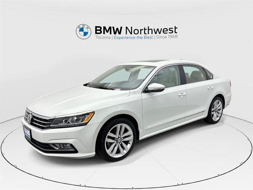 2017 Volkswagen Passat 1.8T SE w/Technology