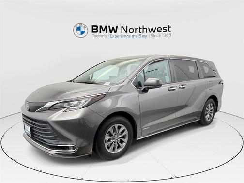 2021 Toyota Sienna XLE 7 Passenger