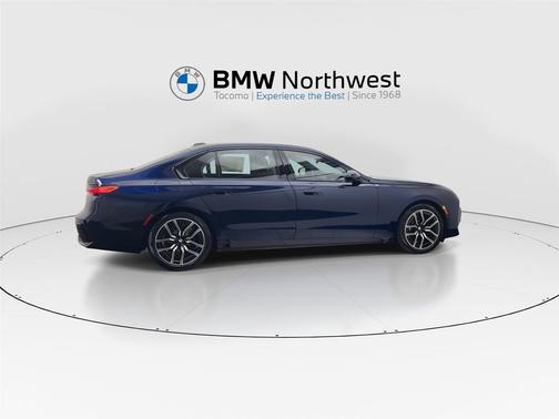 2026 BMW 740 i xDrive