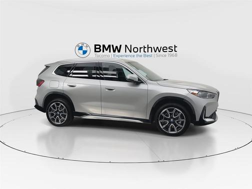 Space Silver Metallic 2026 BMW X1 xDrive28i