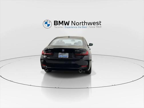 2025 BMW 330 i xDrive