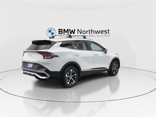 Glacial White Pearl 2024 Kia Sportage EX