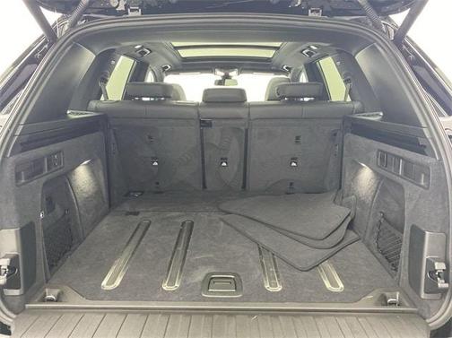 Photo 3 of 13 of 2019 BMW X5 xDrive40i
