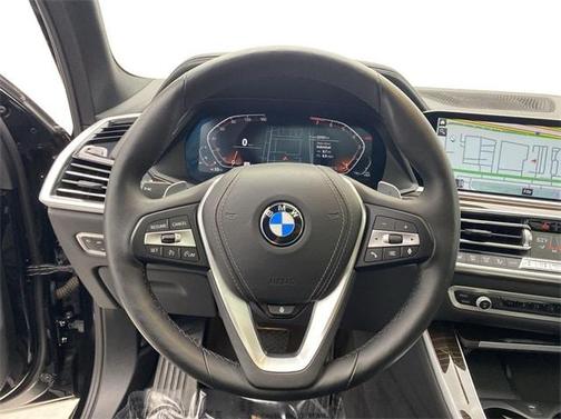 Photo 5 of 13 of 2019 BMW X5 xDrive40i