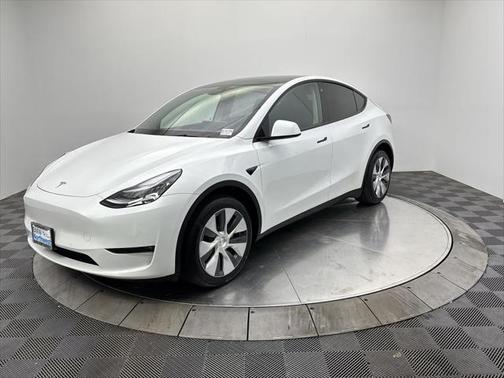 2022 Tesla Model Y Long Range Dual Motor All-Wheel Drive