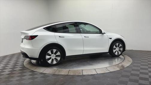 2022 Tesla Model Y Long Range Dual Motor All-Wheel Drive
