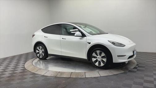 2022 Tesla Model Y Long Range Dual Motor All-Wheel Drive