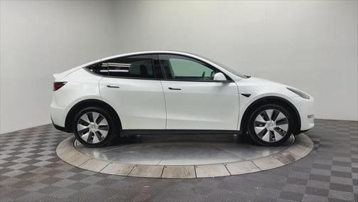 2022 Tesla Model Y Long Range Dual Motor All-Wheel Drive