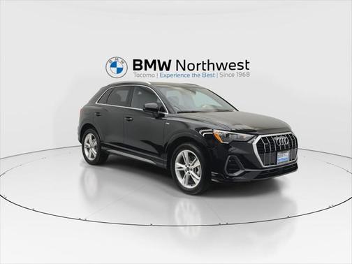 2022 Audi Q3 45 S line Premium