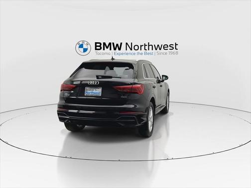 2022 Audi Q3 45 S line Premium