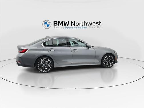 2025 BMW 330 i xDrive