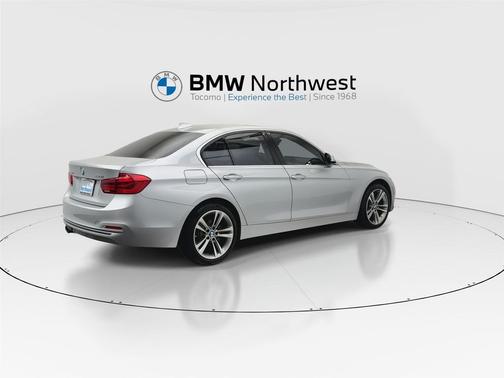 Glacier Silver Metallic 2018 BMW 330 xDrive