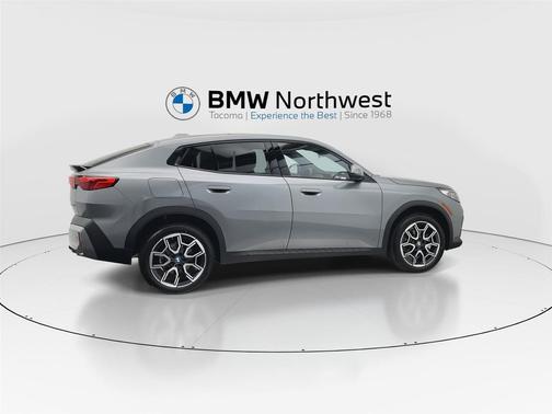 2025 BMW X2 xDrive28i