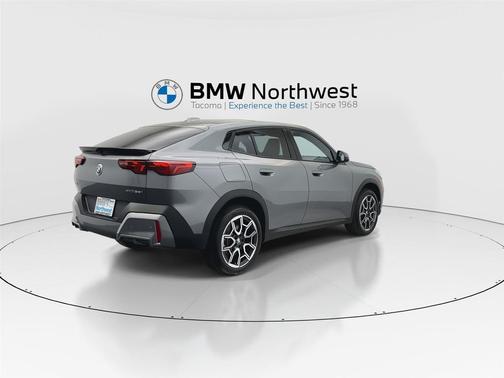 2025 BMW X2 xDrive28i