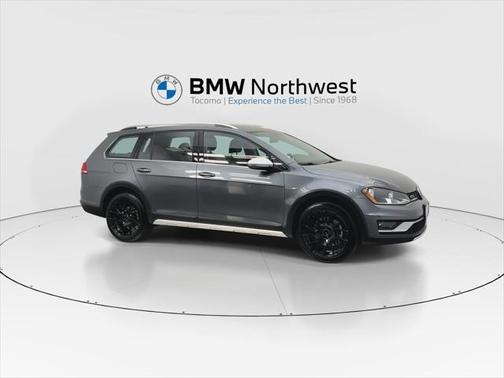 2017 Volkswagen Golf Alltrack TSI S
