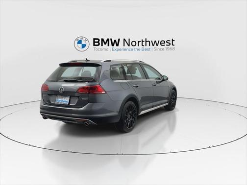 2017 Volkswagen Golf Alltrack TSI S