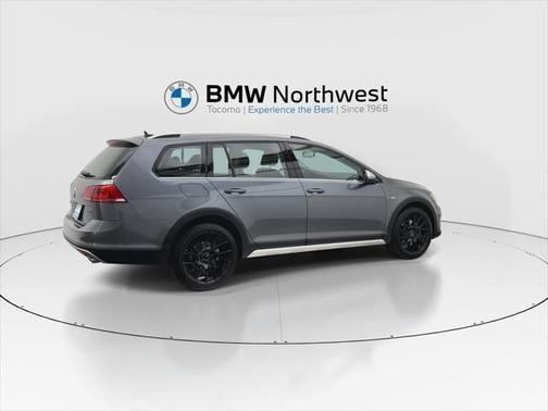 2017 Volkswagen Golf Alltrack TSI S