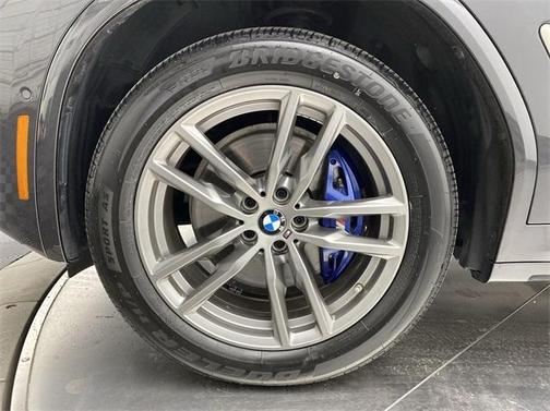 Photo 2 of 13 of 2020 BMW X3 M40i