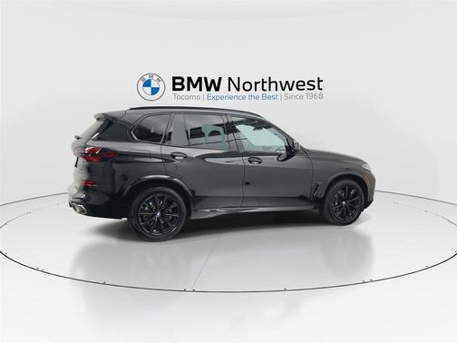 Black Sapphire Metallic 2024 BMW X5 xDrive40i