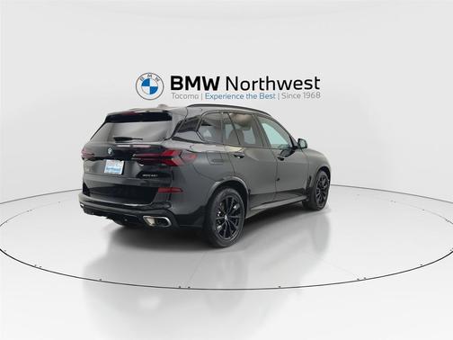 Black Sapphire Metallic 2024 BMW X5 xDrive40i