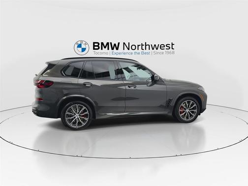 2026 BMW X5 M60i