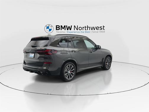 2026 BMW X5 M60i