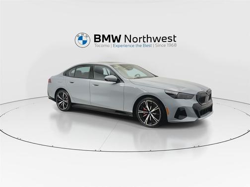 Brooklyn Grey Metallic 2026 BMW 530 xDrive