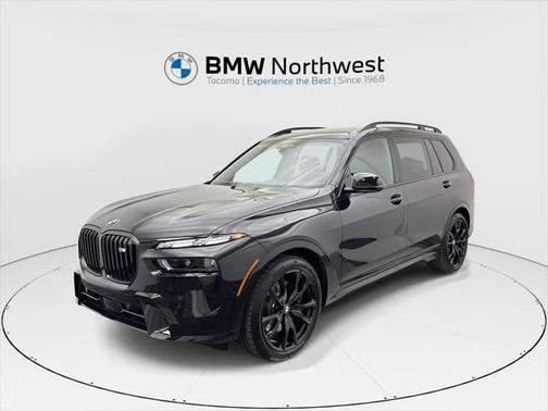 2025 BMW X7 M60i