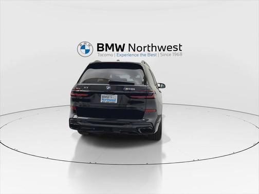 2025 BMW X7 M60i