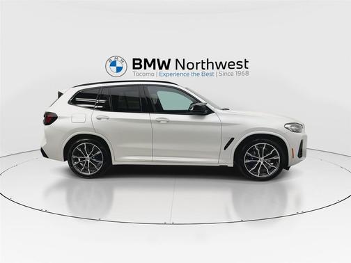 2023 BMW X3 M40i