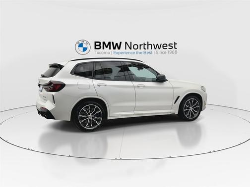 2023 BMW X3 M40i