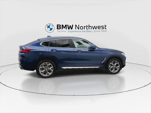 2022 BMW X4 xDrive30i