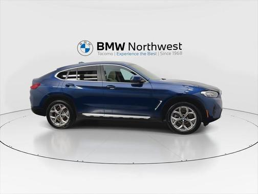 2022 BMW X4 xDrive30i