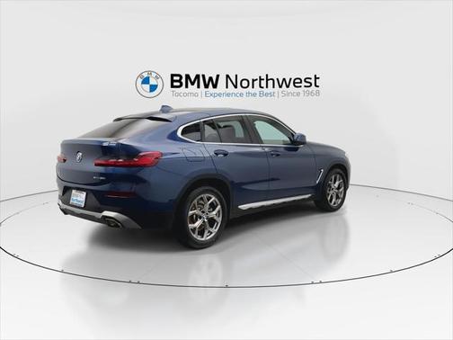 2022 BMW X4 xDrive30i