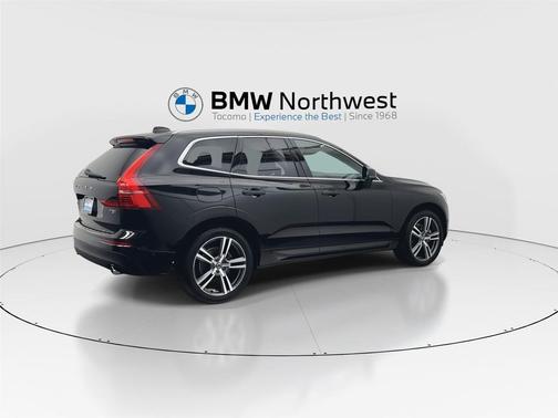 2018 Volvo XC60 T5 Momentum