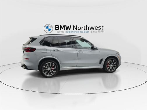 Brooklyn Grey Metallic 2026 BMW X5 xDrive40i