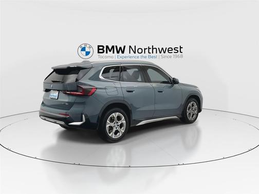 Cape York Green Metallic 2025 BMW X1 xDrive28i