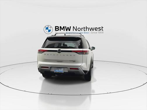 2022 Nissan Pathfinder Platinum 4WD